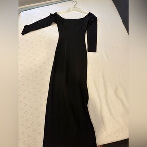Lillie Rubin black long sleeve floor length gown